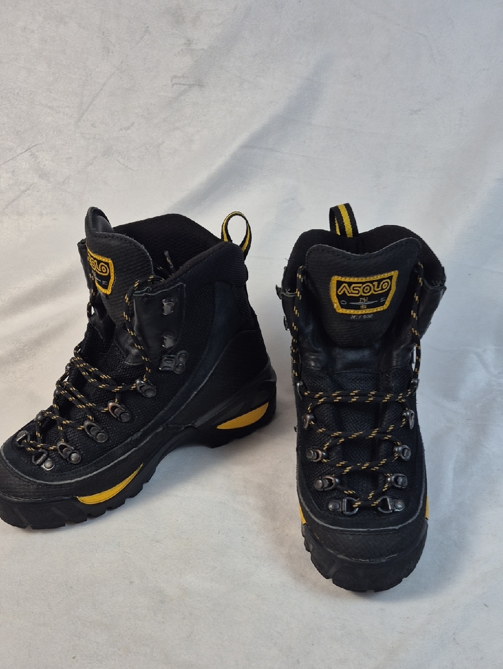 ASOLO MTF600 Mountaineering/ Hiking Black / Yellow Boots Women’s Size 6 US
